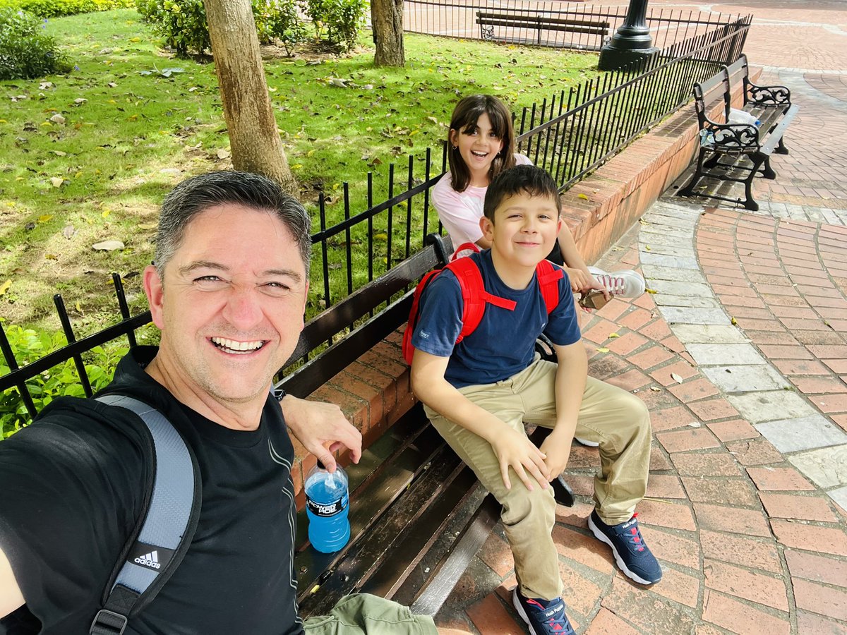 DarioGreni's tweet photo. Y llegamos a Panamá!!! Gracias al Programa Globe de Latinoamérica, el proyecto sobre arboles autóctonos desarrollado en la clase de Juana y Bruno, será presentado en el día de hoy ante esta comunidad. Es un orgullo que nos infla el pecho a todos los de la Escuela Rural 88! https://t.co/20JaRyoABB