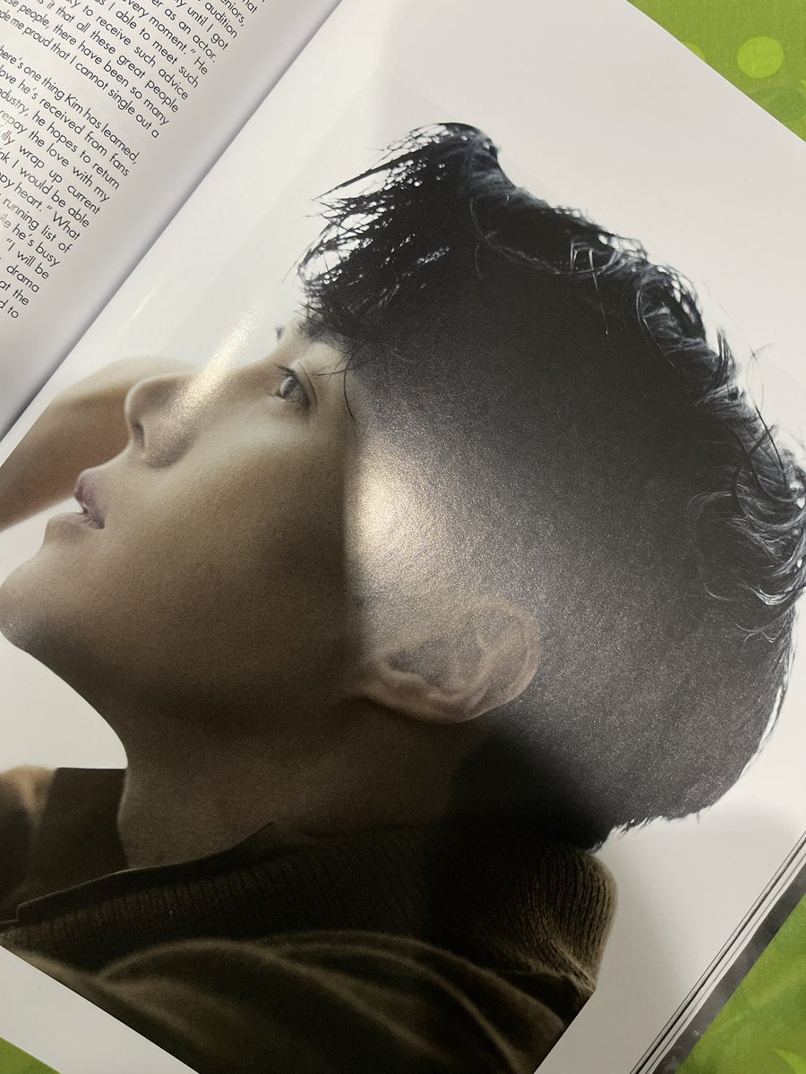 Joe_Peeravich's tweet photo. Elle Men Singapore กับแฟชั่นคูลๆ ของคุณเค้า พิซอนกับแฟชั่น set นี้เท่มากจริงๆ ครับ 😊👍🏻

ขอบคุณทางร้าน @Tigerseon_shop ที่เป็นธุระ อำนวยความสะดวกและจัดส่งจนเล่มนี้ถึงมือเรียบร้อย ประทับใจทุกครั้ง��ี่สั่งเลยครับ 😁🙏🏻
#KimSeonHo #tigerseon_RV https://t.co/Sxak03E1W6