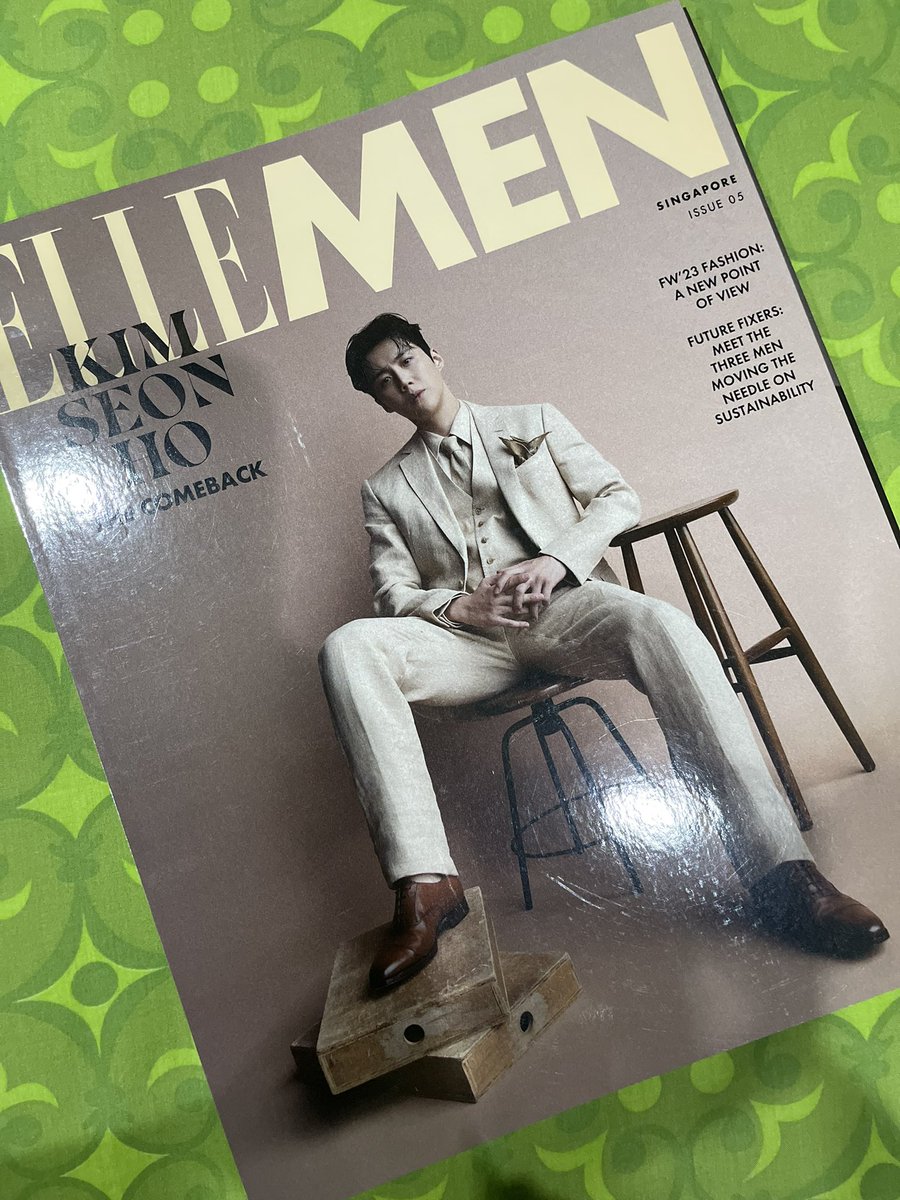 Joe_Peeravich's tweet photo. Elle Men Singapore กับแฟชั่นคูลๆ ของคุณเค้า พิซอนกับแฟชั่น set นี้เท่มากจริงๆ ครับ 😊👍🏻

ขอบคุณทางร้าน @Tigerseon_shop ที่เป็นธุระ อำนวยความสะดวกและจัดส่งจนเล่มนี้ถึงมือเรียบร้อย ประทับใจทุกครั้ง��ี่สั่งเลยครับ 😁🙏🏻
#KimSeonHo #tigerseon_RV https://t.co/Sxak03E1W6