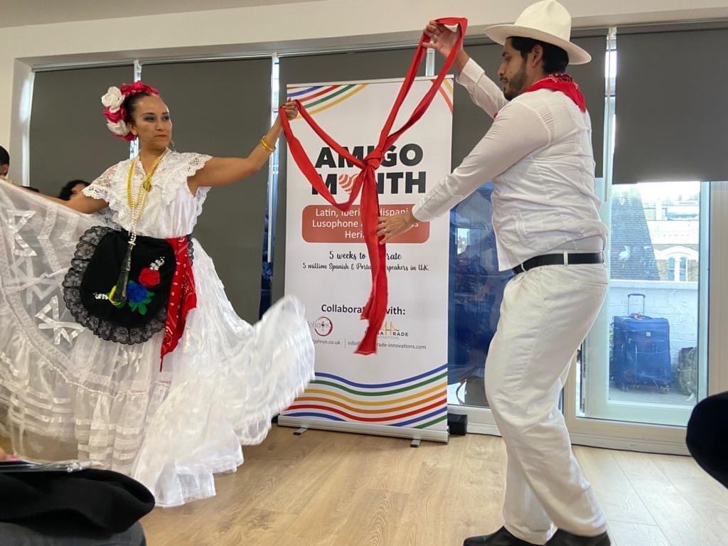 MestizoFolklore's tweet photo. Mestizo Folklore Group en el 40 Aniversario de @lah_casalatina 🇬🇧🇲🇽 https://t.co/6Am4VEy55W