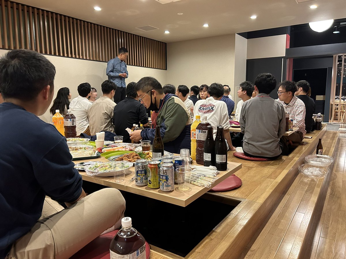itoaya's tweet photo. フェスの前哨戦、懇親会。
明日、当日参加もできます！
社会に希望を見つけるために100のアイデアと出会いにきてください！

神戸、甲南大学
入場料は無料ゾーンと、有償のピッチゾーンがあります。当日受付もできるのでお待ちしています！学生は無料🆓
#SWITCHtoHOPE https://t.co/hkulr8VsBm