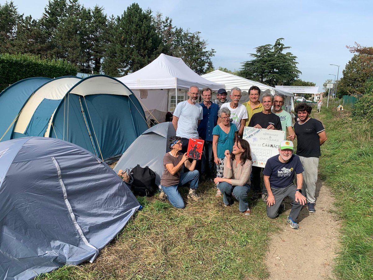 CPTGonesse's tweet photo. @Gonesse @NatEduc @PhilippeMeirieu @valdoise @AlterEco_ - @willupano scénariste des #VieuxFourneaux, @EditionsDargaud avec qui nous avons partagé un déjeuner sur la #ZIAC de l'Est du @valdoise lundi https://t.co/jazFLbji8f