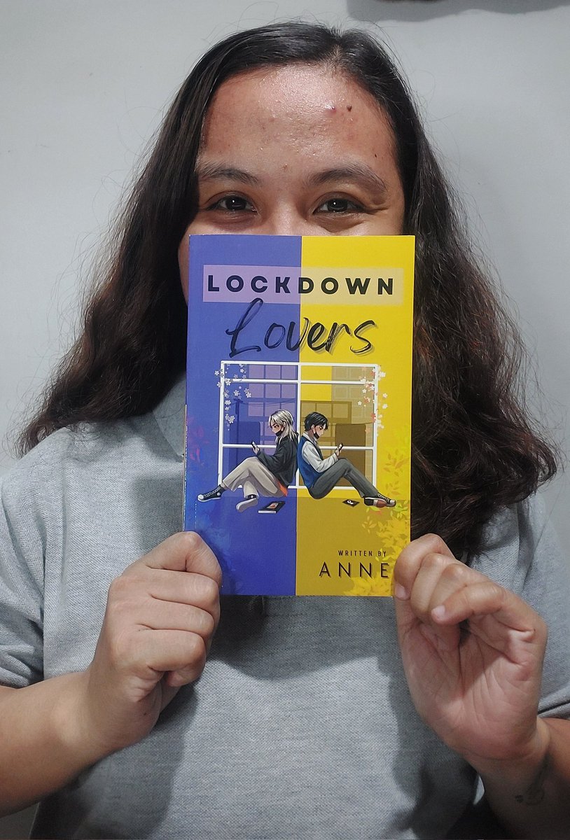 emstilldoinfine's tweet photo. Dumating na yung #LockdownLovers book ! Congratulations mamsh @LeFabGeek! Labyu. 🫶 https://t.co/sKSrQmSssY