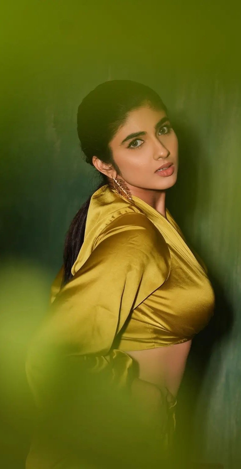 F8UHjFHWEAAOBxb?format=jpg&name=large