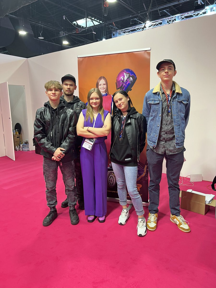 KOlkucka's tweet photo. Dzieje się :) Zapraszam na MotoShow - (największe targi motoryzacyjne w Polsce) Można mnie znaleźć w strefie Mistrzynie Motorsportu - hala D. 
#MotoShow #PtakWarsowExpo #womaninmotorsport https://t.co/DL2KSzXumi