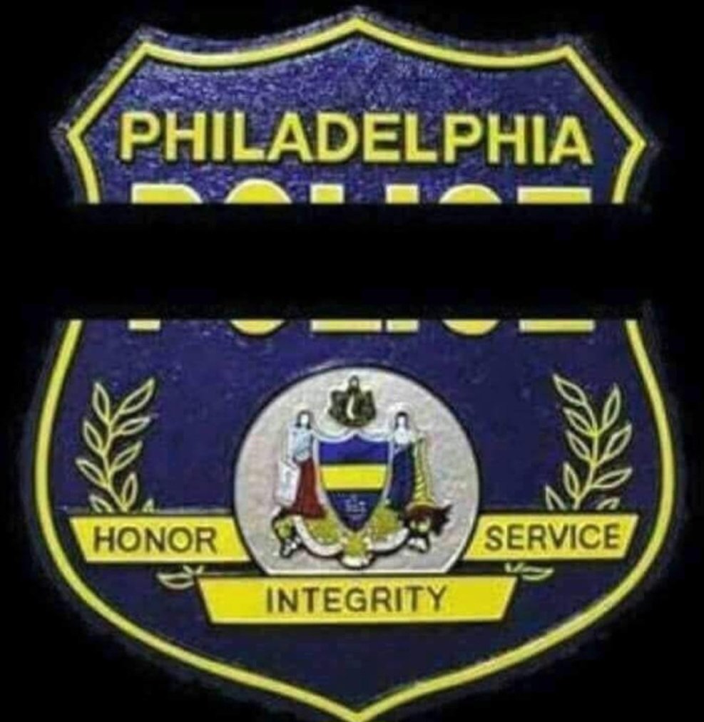 NJSPBA's tweet photo. Another Hero Lost - 50 year old ⁦@PhillyPolice⁩ officer shot and killed at @PHLAirport overnight. The 22 year veteran saw multiple people breaking into cars in parking garage, who fired at him and his partner. The 2nd Officer was wounded and is recovering in the hospital. https://t.co/gBOMM97Iba