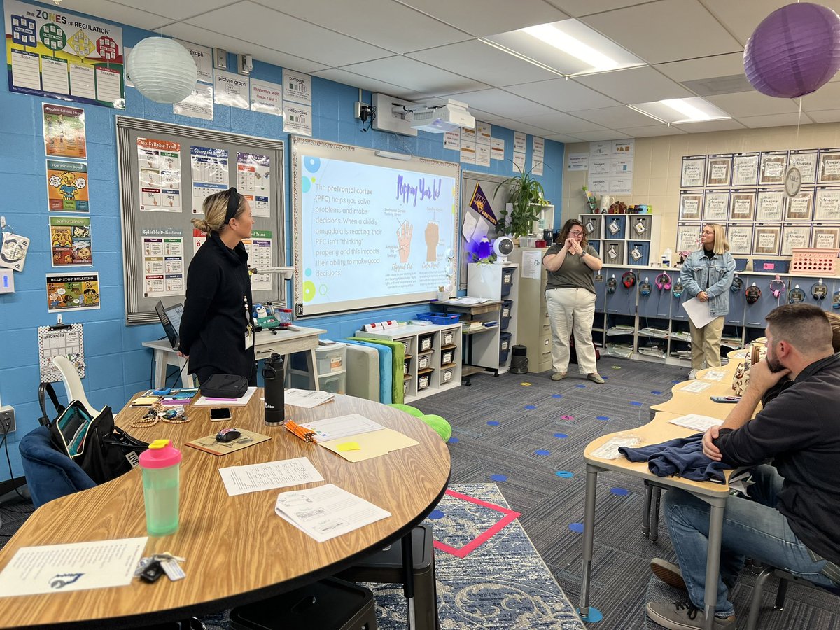 The @BF_District K-6 school counselors had a great evening presenting at the BFCSD Parent University event/STREAM night about tips & tricks to help your child regulate their emotions! HUGE thank you to all parents who attended! 🙌💙 #sel #schoolcounselor