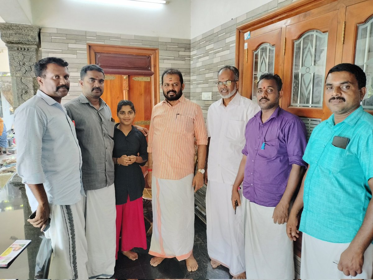 ANageshOfficial's tweet photo. ബിജെപിയുടെ നേതൃത്വത്തിൽ  സംസ്ഥാനത്ത് നടക്കുന്ന ജന്മഭൂമി ദിനപത്രത്തിന്റെ വാർഷിക വരിക്കാരെ ചേർക്കുന്ന ക്യാമ്പയിനിന്റെ ഭാഗമായി മലപ്പുറം ജില്ലയിലെ താനൂർ മണ്ഡലത്തിൽ.

#Janmabhumi4ModifiedKerala
@AgrawalRMD @BJP4Keralam @JPNadda @kannothsubhash1 @surendranbjp https://t.co/BNUz5b3Lp0