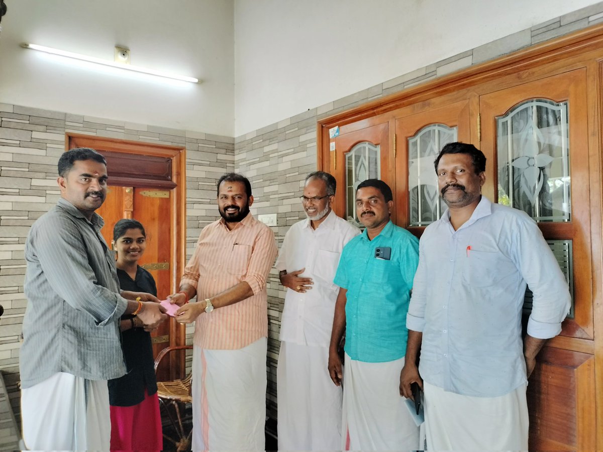 ANageshOfficial's tweet photo. ബിജെപിയുടെ നേതൃത്വത്തിൽ  സംസ്ഥാനത്ത് നടക്കുന്ന ജന്മഭൂമി ദിനപത്രത്തിന്റെ വാർഷിക വരിക്കാരെ ചേർക്കുന്ന ക്യാമ്പയിനിന്റെ ഭാഗമായി മലപ്പുറം ജില്ലയിലെ താനൂർ മണ്ഡലത്തിൽ.

#Janmabhumi4ModifiedKerala
@AgrawalRMD @BJP4Keralam @JPNadda @kannothsubhash1 @surendranbjp https://t.co/BNUz5b3Lp0