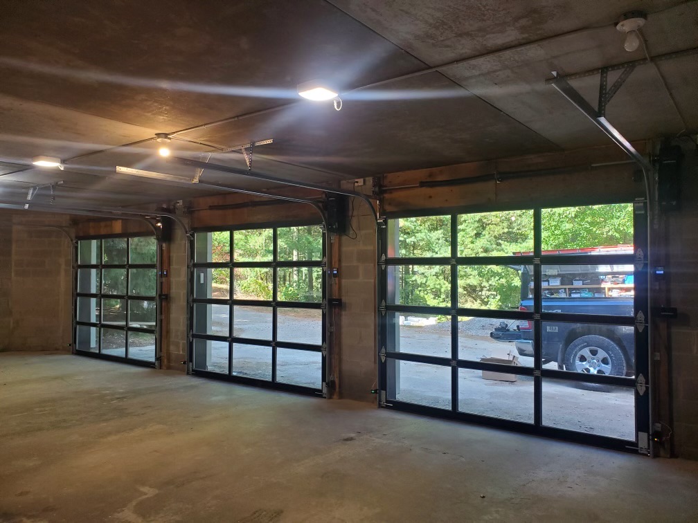auroraohd's tweet photo. New install @upwardor Fullview Aluminum Doors #upwardor #garagedoors #garagedoor #auroragaragedoors #garagedoorsaurora #auroraoverheadoor https://t.co/T6OR3Yq6LB