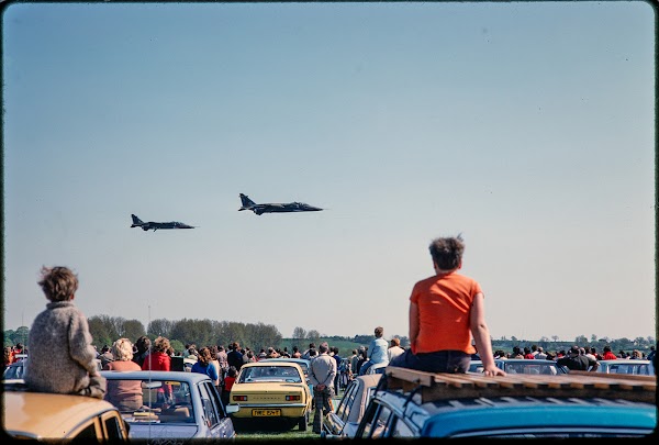 gm

Carousel Curated🎞️✈️