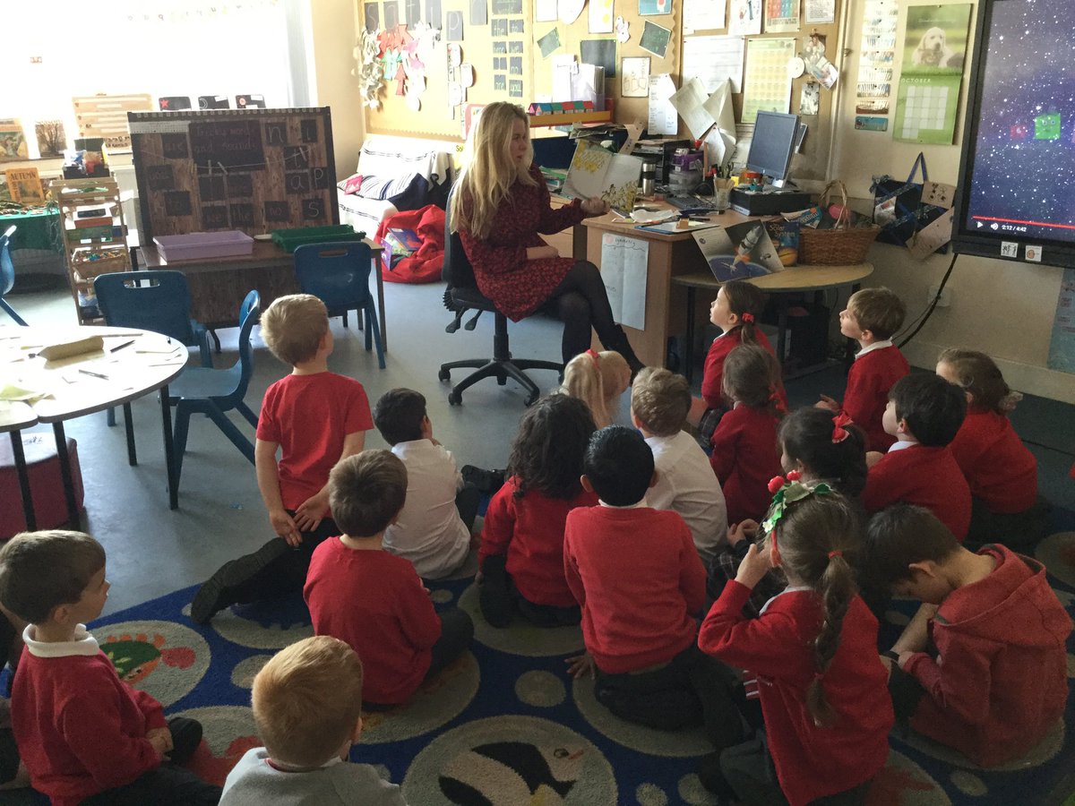 Carolside_PS's tweet image. P1b and Mrs Nelson have come to school wearing red and enjoyed listening to and discussing the Dr Seuss story the Sneetches. They have also been busy creating stories about ‘What makes us special.’ #showracismtheredcard #weareallunique