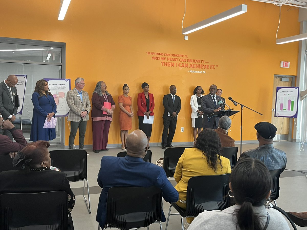 Mayor Q Slides tweet media