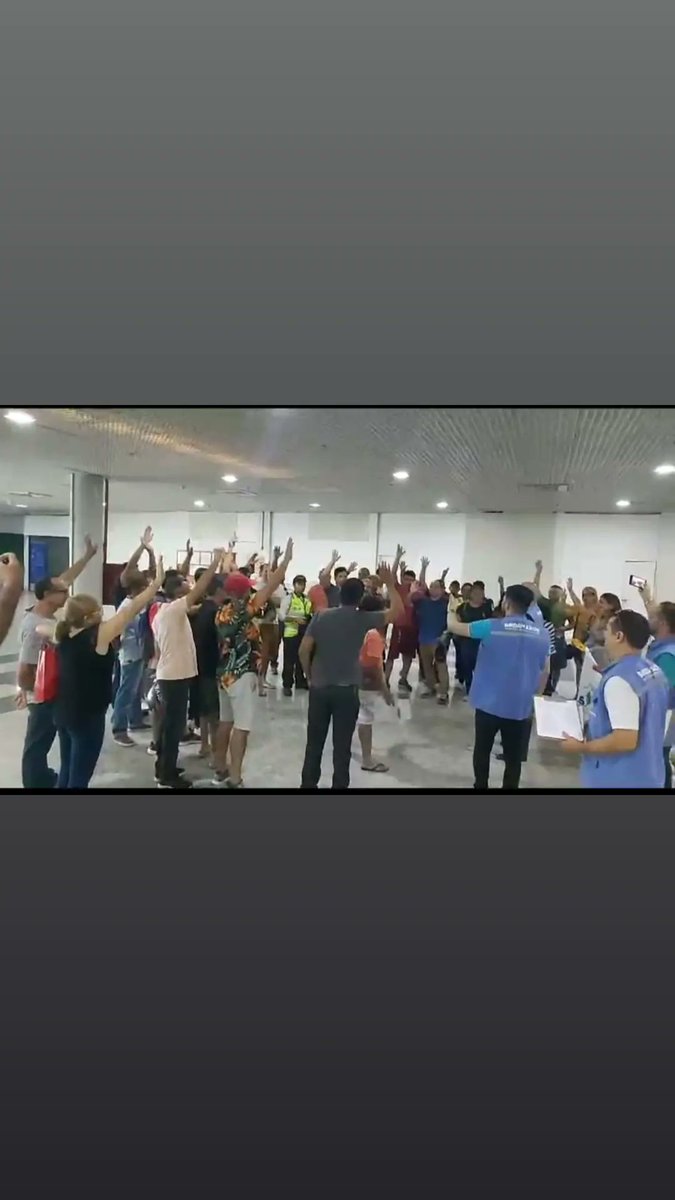 O trabalhador tem o direito de se organizar em sindicatos e associações de classe, a fim de proteger e negociar seus interesses coletivos e individuais.
O sindicato tem o dever de representar e buscar melhores condições de trabalho e remuneração para a categoria.
Sindamazon