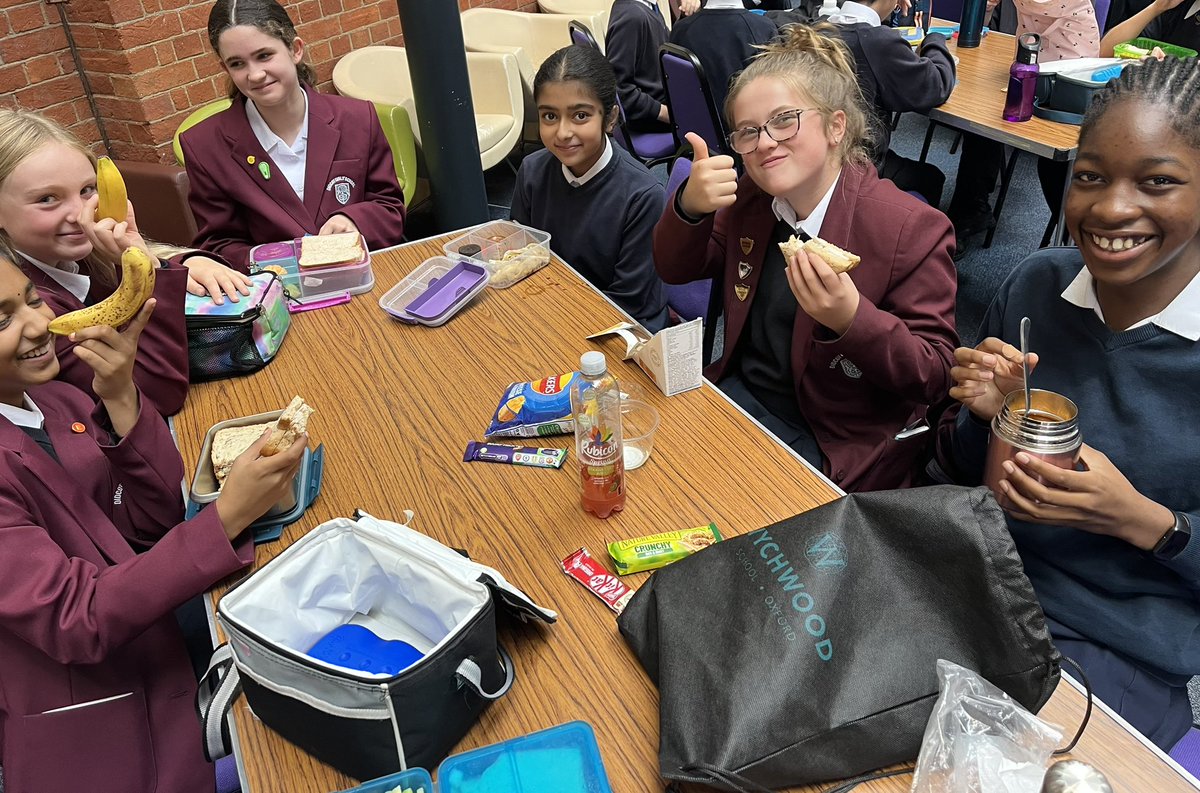 Still smiling after sectional rehearsals! @theoxfordphilharmonic <a href="/DidcotGirls/">Didcot Girls' School</a>