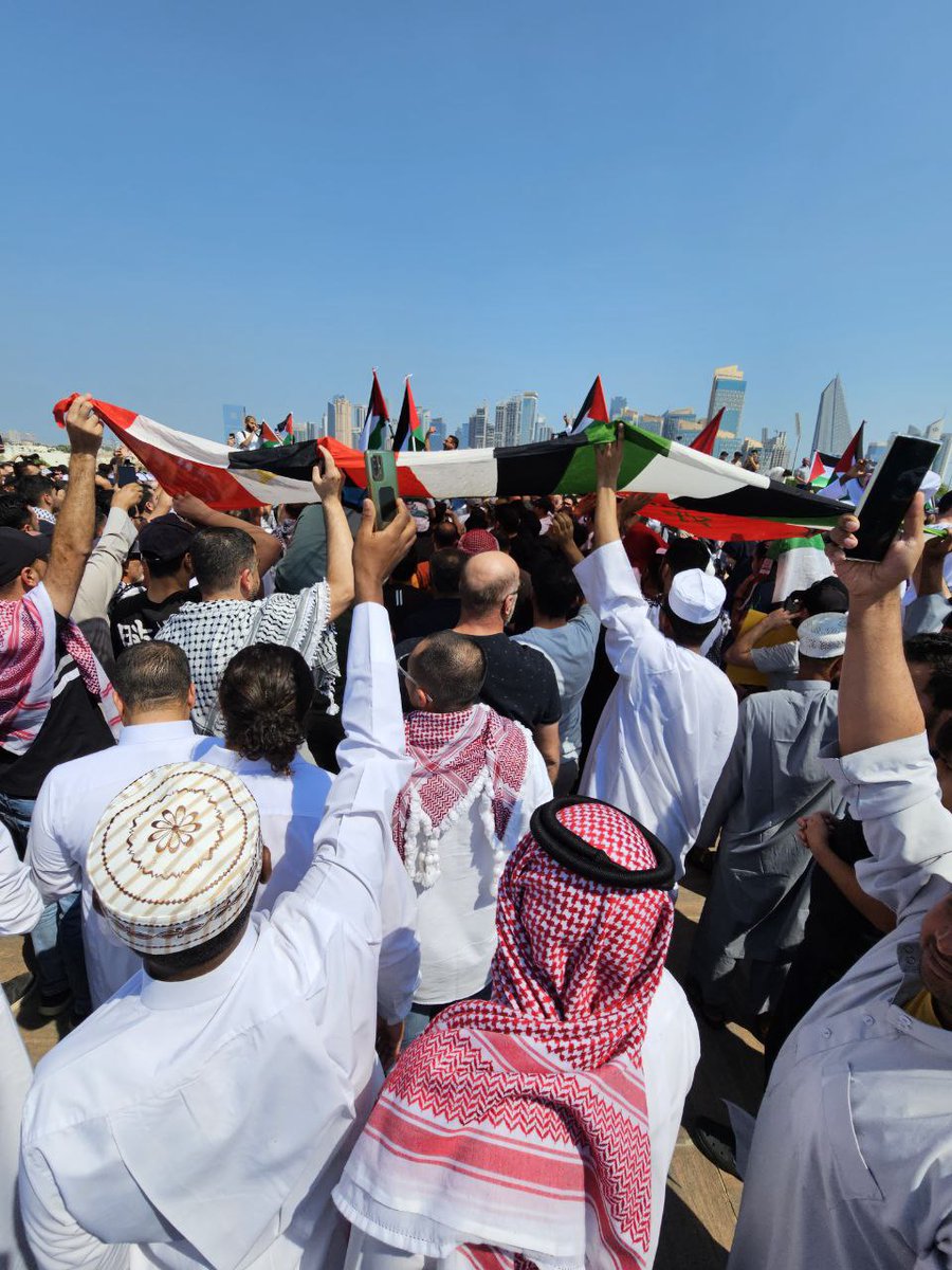 شباب قطر ضد التطبيع tweet media