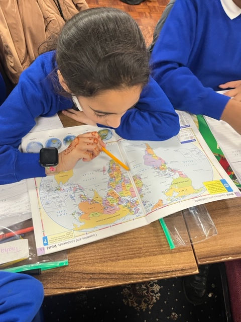 OfficeSssj's tweet photo. As part of their learning within 'Weather and Climate', year 5 have demonstrated their understanding of the Tropic of Cancer and Tropic of Capricorn. @The_IPC #Geography #broadandbalanced #temporarylocation https://t.co/sink7EQDao
