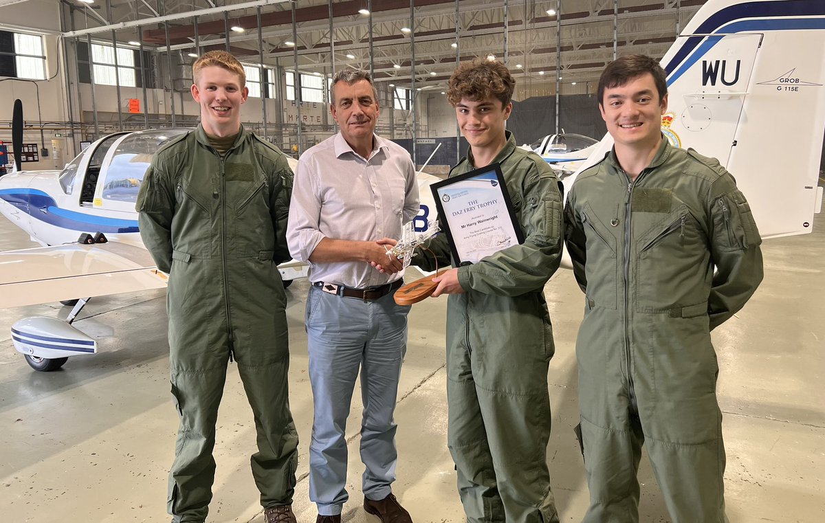 Army Air Corps Recruiting (@aacrecruiting) on Twitter photo Congratulations to these three young men for passing Army Flying Grading. Next stop for them: Commissioning Course 241 <a href="/RMASandhurst/">Royal Military Academy Sandhurst</a>. Good luck. 🚁 #FlyArmy Congratulations to these three young men for passing Army Flying Grading. Next stop for them: Commissioning Course 241 <a href="/RMASandhurst/">Royal Military Academy Sandhurst</a>. Good luck. 🚁 #FlyArmy
