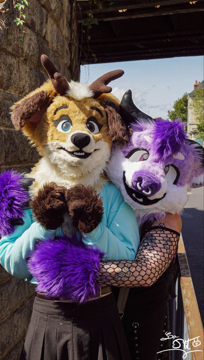 lilith95400's tweet photo. #FursuitFriday with @Phylalix 🦌 ✨

📷 @furs_tipanda 
🪡 🐮 : @LayAmaeru 

#furry #furryfandom #fursuit #Fursuits #fursuiting https://t.co/T2JAztwuIZ