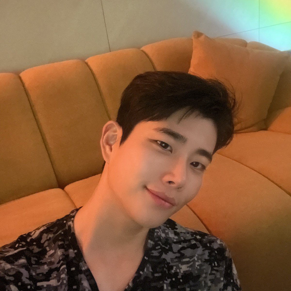 축구 보자!!! ⚽️ 맛난거 하나씩 챙겨라!!
글쓴이 엠선수