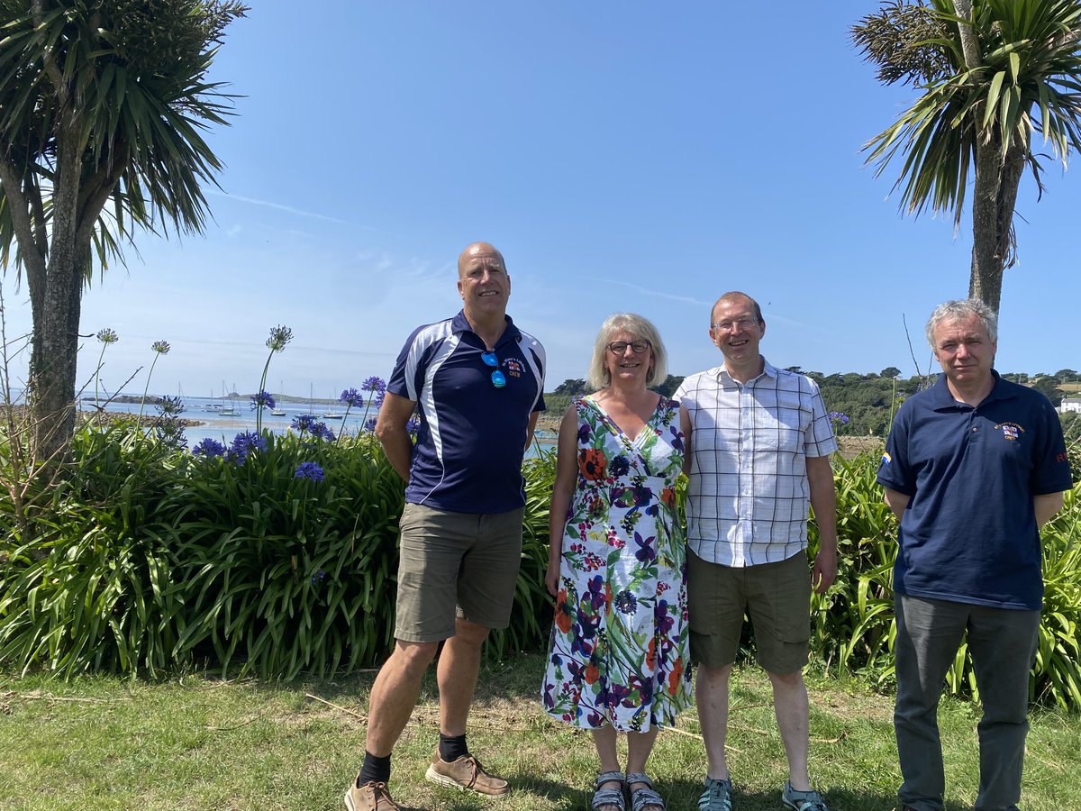 Weddings, weddings, weddings! We've done so many this year that we're still sharing the photos that we've been sent or been given permission to share. Here's one from July.
Congratulations to Andrew and Joanna, who came to Scilly for their wedding.