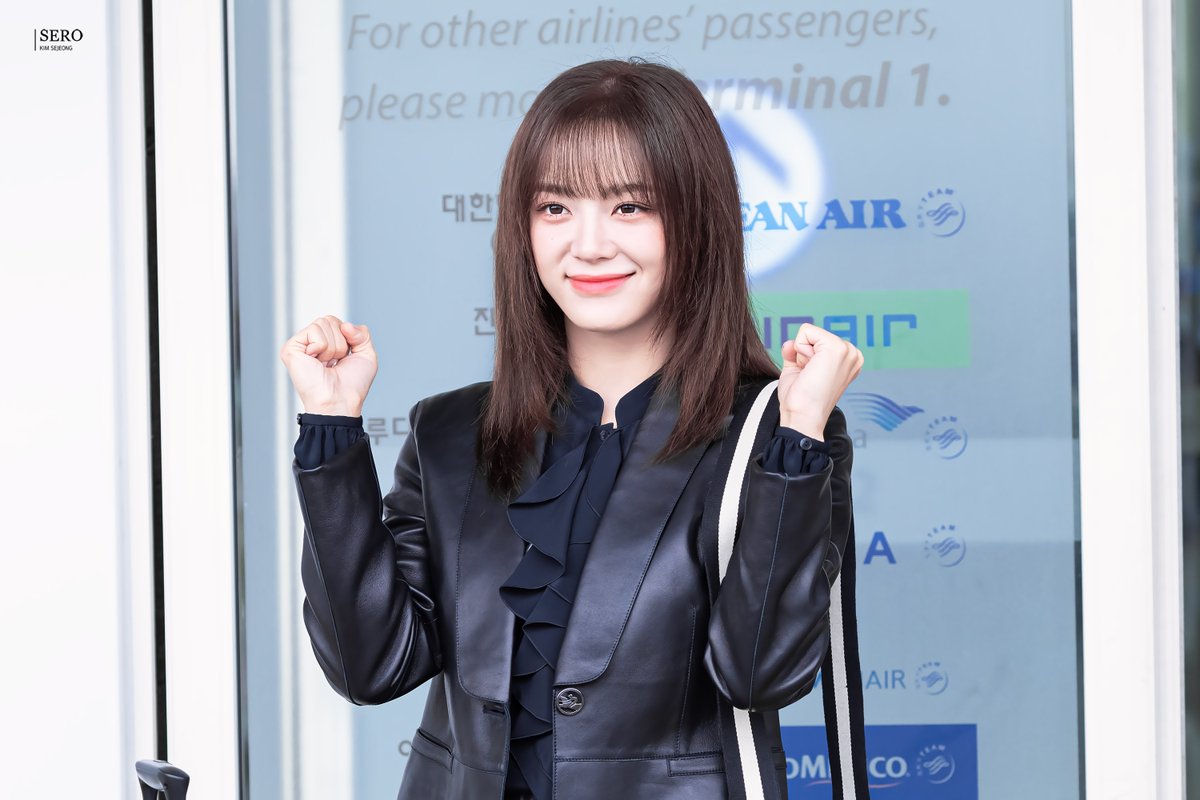 231013 인천국제공항 출국 Upload📷

김세정 앞머리 시작, 김세정 앞머리 빵빠레 불면서 시작, 김세정 얼굴 축제 시작, 가을여자 시작, 가을여자 출국, 김세정 보고싶다 시작🎉 

#김세정 #KIMSEJEONG 
#세정 #SEJEONG