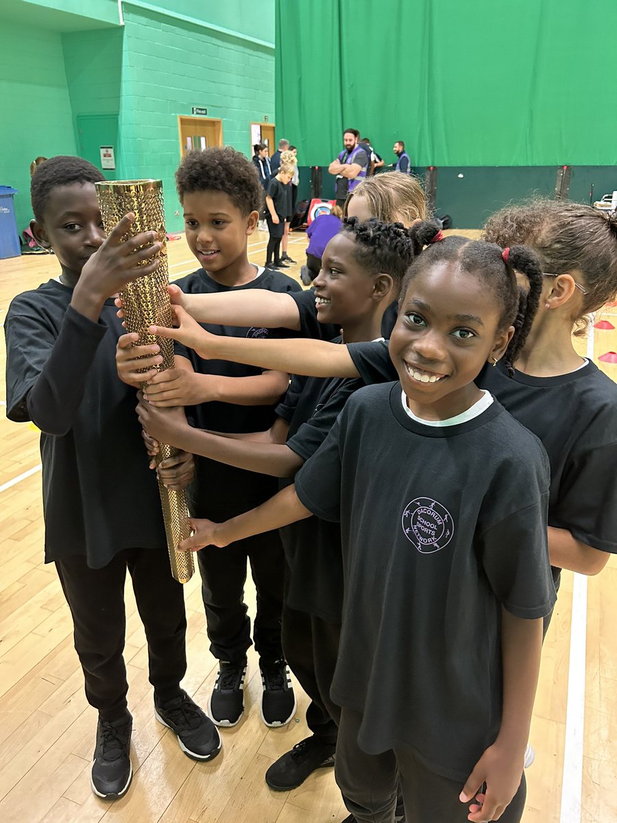 Reddings846's tweet photo. Year 6 Activity Ambassador training is happening today at The University of Hertfordshire. 
This morning we met the incredible paraolympic basketballer @ellabeaumonnt and learned how to lead a range PE activities for all ages.
@DSSN42 https://t.co/4V2xBUupOf