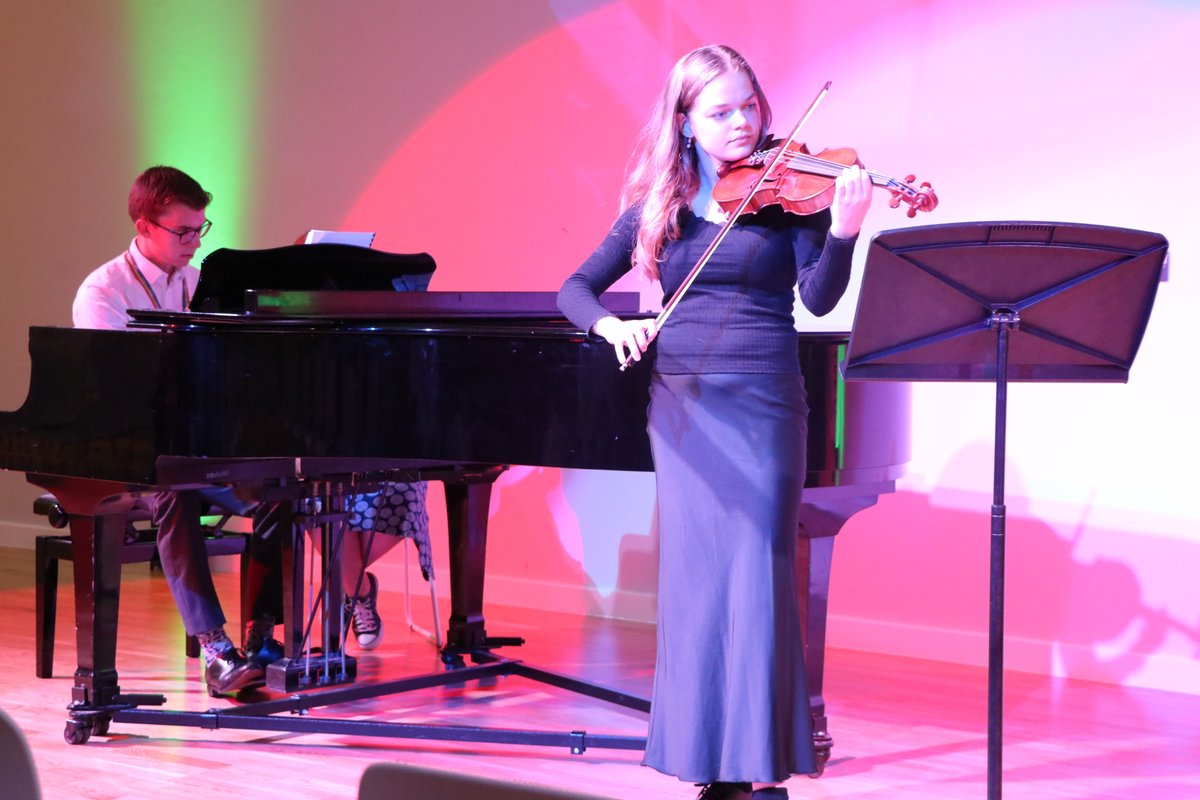 WimbledonHigh's tweet photo. Our first Scholars' Concert of the academic year took place yesterday. A fantastic event showcasing our talented singers and musicians - well done to all students that took part! 🎶
#PerformWHS #MusicWHS https://t.co/SJlsLvtO9F