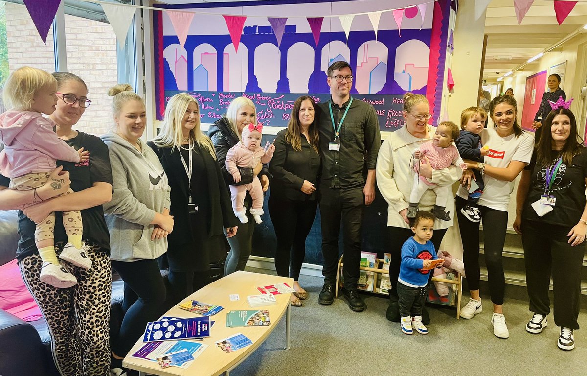 #onestockportfamilyhubs are here!! Fabulous launch in Brinnington today. Wonderful to see lots of families here celebrating this partnership network of support. Next stop Adswood!