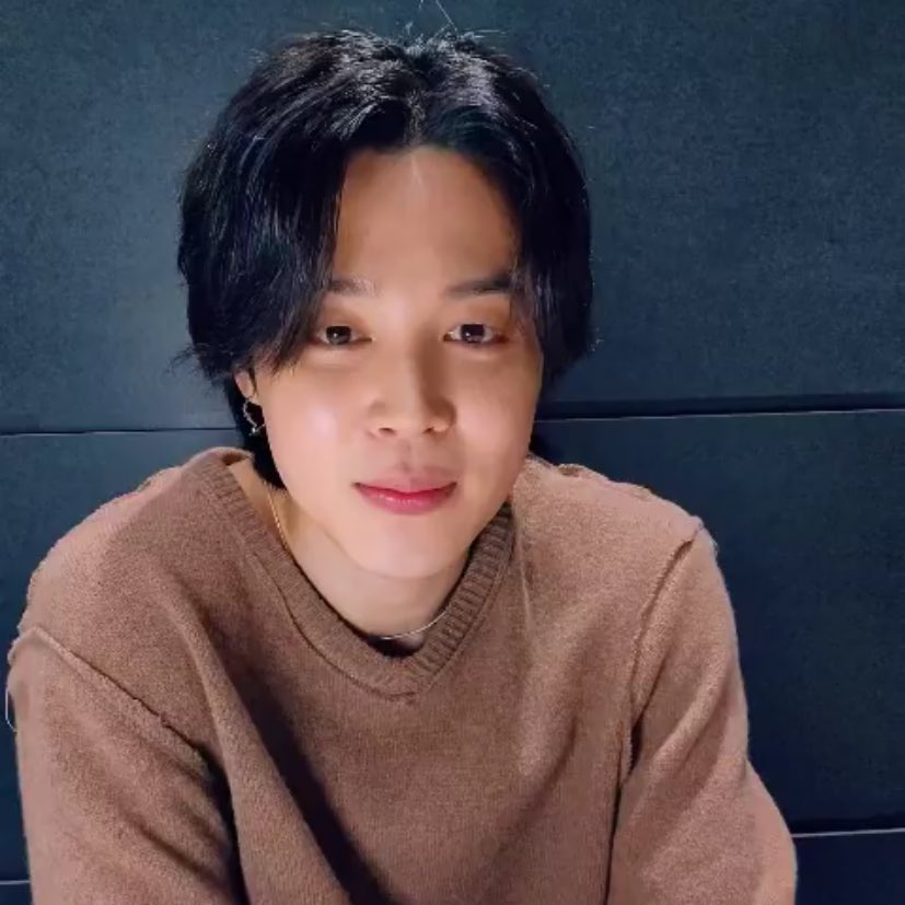 _missuniversity's tweet photo. Happy Birthday to my angel, my world. I wish you nothing but the best cause that’s what you deserve. Thank you for all the happiness that you bring. I wish you’re as happy as you make all the people that love you. And I’m one of them. Love you,Chim💕 #happybirthdayjimin #JIMINDAY https://t.co/Vhkb3Z0OX5