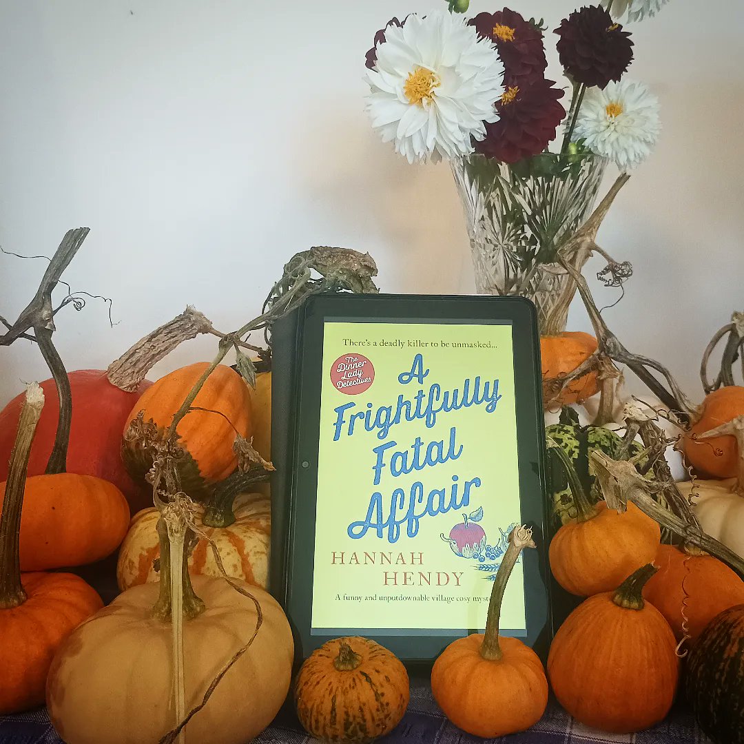 This is a super cute, easy read. Some readers guessed the murderer pretty early on but I didn't! Anyone who's looking for a nice Halloween-y, cosy murder mystery will enjoy this greatly!
<a href="/HendyHannah/">Hannah Hendy</a> <a href="/CaneloCrime/">Canelo Crime</a> <a href="/KellyALacey/">Kelly Lacey - Love Books Tours</a> <a href="/lovebookstours/">Love Books Tours</a> 

#Ad #LBTCrew #BookTwitter