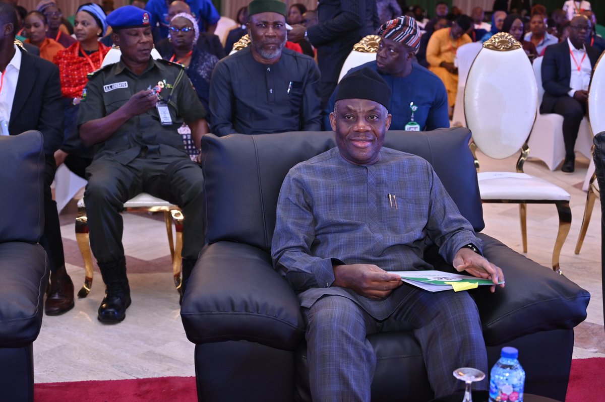 NEHP_FMoH's tweet photo. Yesterday, in the Banquet Hall of the State House, Abuja, we gathered for our much anticipated event, marking the World Sight Day. Distinguished guests including the Honorable Minister of State for Health and Social Welfare, Dr. Tunji Alausa, Permanent Secretary, Federal Ministry of Health and Social Welfare, Mrs Daju Kachollom S. mni, Permanent Secretary to the State House, Engineer Adebiyi Olusesan, Secretary Health Services and Environment secretariat of the FCT, Dr Adedolapo Fasawe, Dr Magdalene Ajani, Permanent Secretary Ministry of Marine and Blue Economy, Mr Wahab Alawuye King, Representative of the First Lady, Dr Funmilola Bankole, Permanent Secretary Lagos State Ministry of Health amongst others graced the occasion.

Amidst the vibrant atmosphere, we provided free eye checks for all. However, the true highlight of the evening was the grand unveiling of our strategic documents: the National Eye Health Strategic Development Plan 2024-2028, National guidelines for screening and management of Diabetic Retinopathy 2023, and The Nigeria Glaucoma Guideline and Toolkit 2023. The National Coordinator, National Eye Health Programme, Dr. Oteri Okolo Eme provided an overview of these documents to our distinguished guests.

The JigiBola 2.0 initiative was also launched, JigiBola 2.0 adopts a dual-model approach; in the short term, the first tranche of 40,000 reading glasses will be distributed across Kwara, Kogi, Katsina, Plateau, Kano and Rivers. 
Thereafter, a 3 – 4year program will be designed to boost eye care services nationwide through training, access to technology, and research.

As we commemorate this historic occasion, we must join hands to ensure that we do our possible best in reducing the burden of avoidable blindness and visual impairment in Nigeria

#worldsightday #wsd2023 #NEHPwsd2023 #LoveYourEyes 👁️❤️