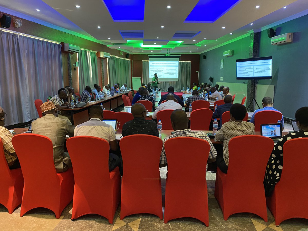 Identifying Financial streams for local small scale fisheries management… revenue-sharing discussions between 3 district authorities and 5 BMUs underway supported by  @WWFTANZANIA funds from @BlueActionFund