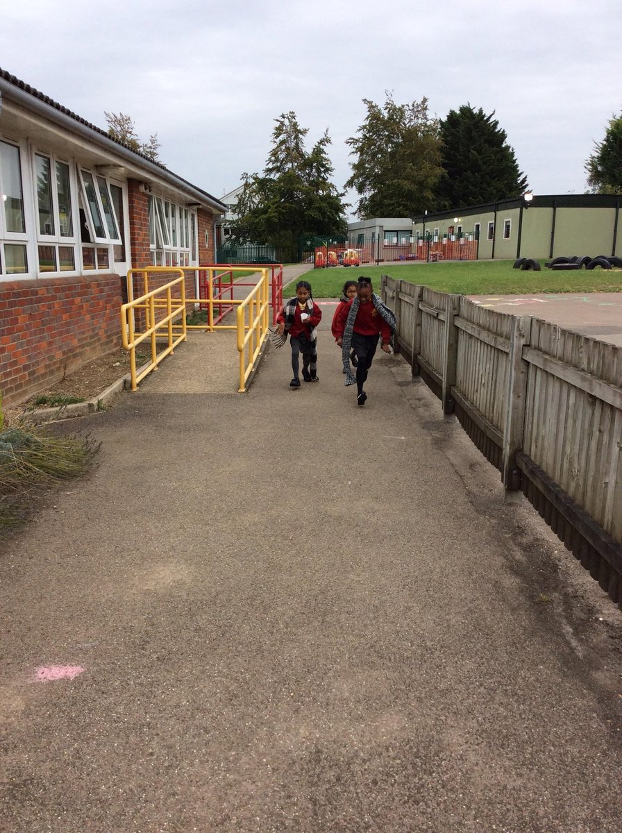 Year3Chantry's tweet photo. Year 3 have been very busy this week investigating what the best method for seed dispersal is. We have used water, gravity, wind, pretending to be animals running in the wild and even had an explosion! 💥 🌱 https://t.co/fZTIG8rJ4F