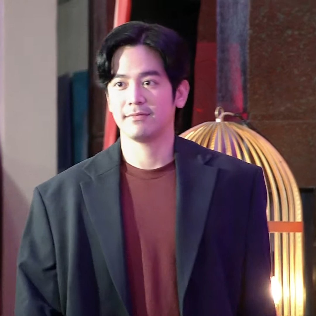JoshBiOFC's tweet photo. Alex and Renz!

#UMHFinaleMediacon #JoshuaGarcia #GabbiGarcia #JoshBi https://t.co/XqxYsqdU5Y