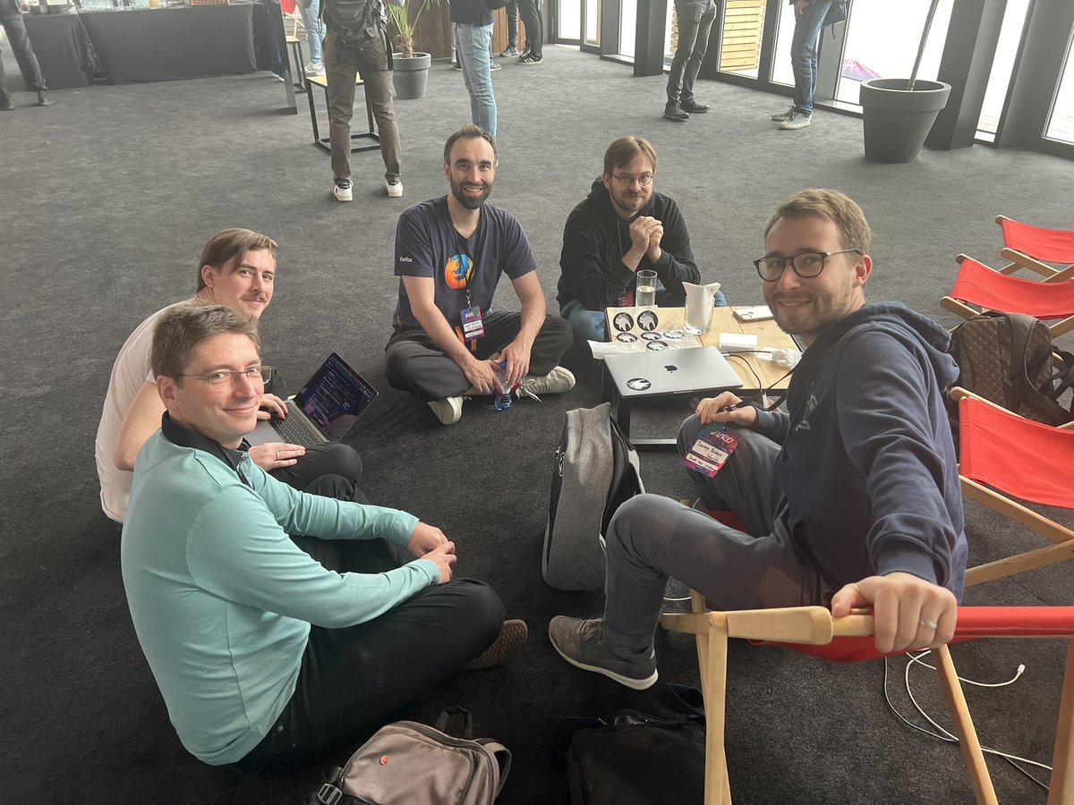 Thierry Berger (@vrixyz) on Twitter photo <a href="/BevyEngine/">Bevy Engine</a> discussions at <a href="/euro_rust/">EuroRust</a> with <a href="/FrancoisMockers/">Franรงois Mockers</a> ; discussing bevy projects, shaders and helping new contributors get on board #eurorust23 <a href="/BevyEngine/">Bevy Engine</a> discussions at <a href="/euro_rust/">EuroRust</a> with <a href="/FrancoisMockers/">Franรงois Mockers</a> ; discussing bevy projects, shaders and helping new contributors get on board #eurorust23