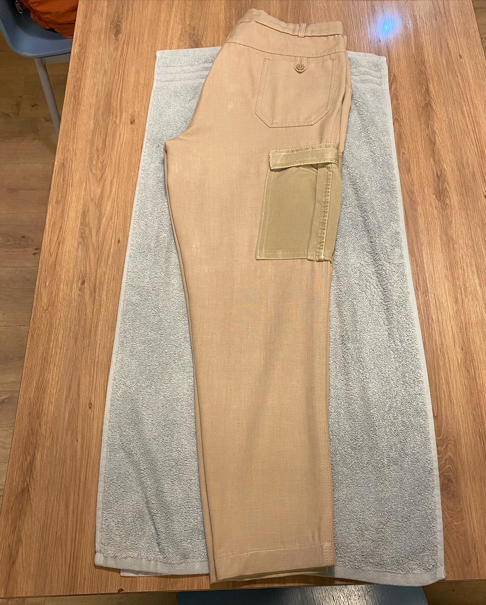 Toevlucht is niet alleen een opvang. Gisteren leek het op een atelier. Twee mannen hebben een cursus kleding maken gevolgd. Ze hebben erg creatieve ideeën.
Wil jij helpen deze opvang mogelijk te maken? We zijn op zoek naar nieuwe vrijwilligers!
Check toevluchtutrecht.nl/word-vrijwilli…