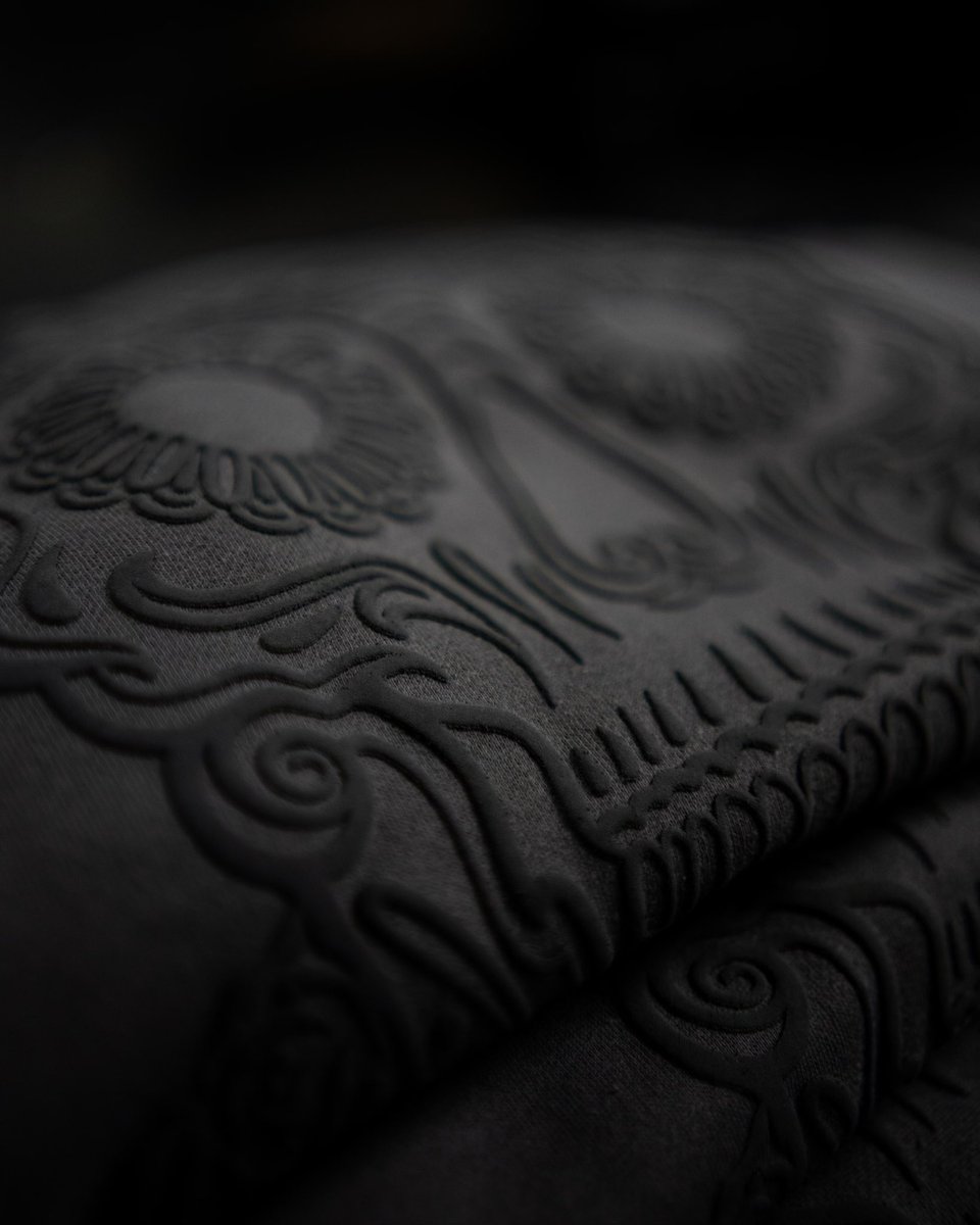 iamdavidx's tweet photo. NEW @representltd HOODIE GOES HARD w/ ULTRA PUFF PRINT 💀
#714printhouse #printhouse #represent #diadelosmuertos #screenprinting #tshirtprinting #printshop https://t.co/nXmtVI78Oc