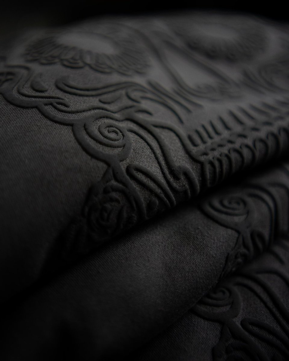 iamdavidx's tweet photo. NEW @representltd HOODIE GOES HARD w/ ULTRA PUFF PRINT 💀
#714printhouse #printhouse #represent #diadelosmuertos #screenprinting #tshirtprinting #printshop https://t.co/nXmtVI78Oc
