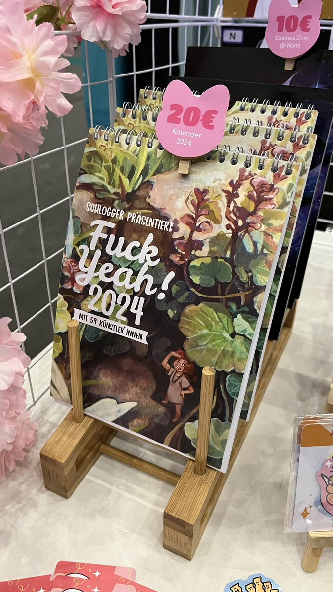 GeisterkatzeART's tweet image. Ich habe übrigens noch 3 FuckYeah Kalender abzugeben. Jeder beinhaltet eine kleine Signaturzeichnung von mir! Ihr findet mich auf der #polarisconvention #polaris