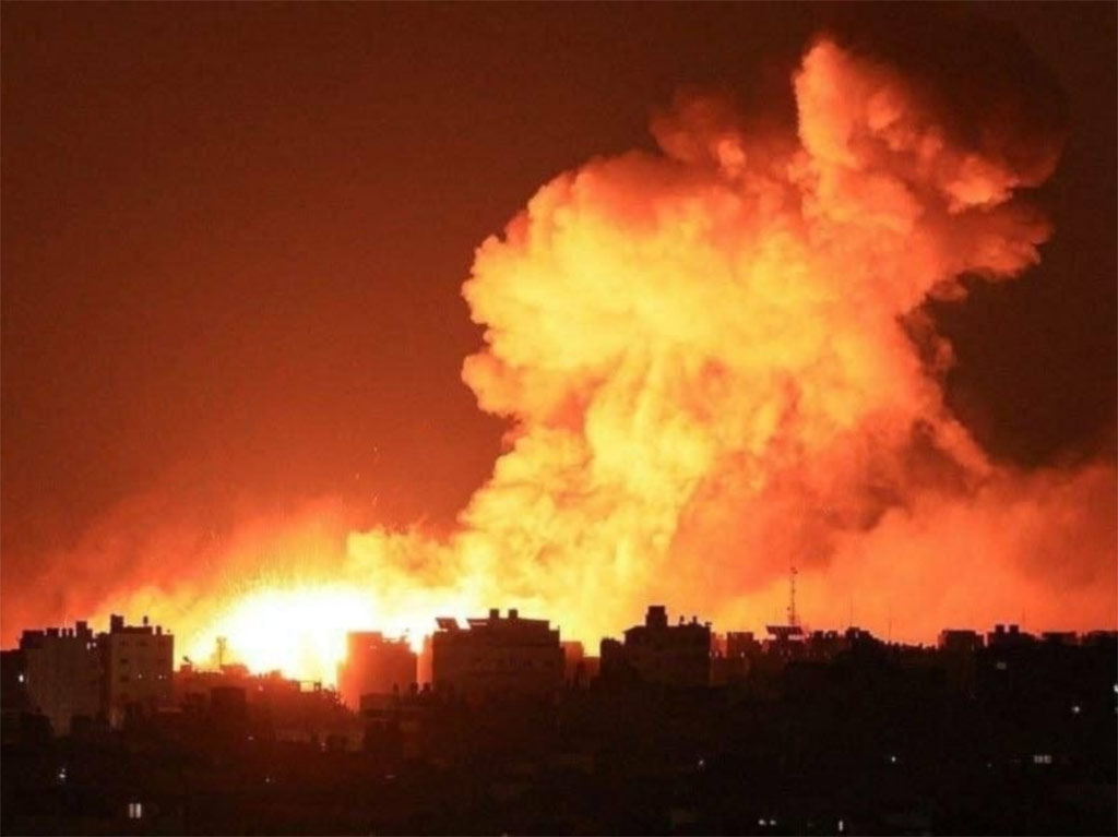 Más de 423 mil palestinos 🇵🇸 desplazados de sus hogares en la Franja de #Gaza  tras siete días de bombardeos de aviones israelíes 🇮🇱

Más en #PrensaLatina 
🔗prensa-latina.cu/2023/10/13/mas…