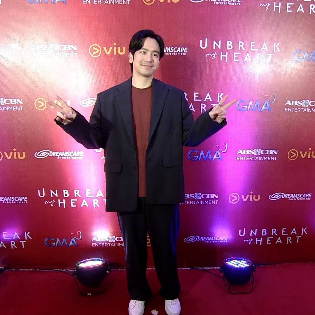JoshBiOFC's tweet photo. From UMH Media Day to UMH Finale MediaCon. @gabbi @iamjoshuagarcia 

#UMHFinaleMediacon #JoshuaGarcia #GabbiGarcia #JoshBi https://t.co/QDLNJQzytS