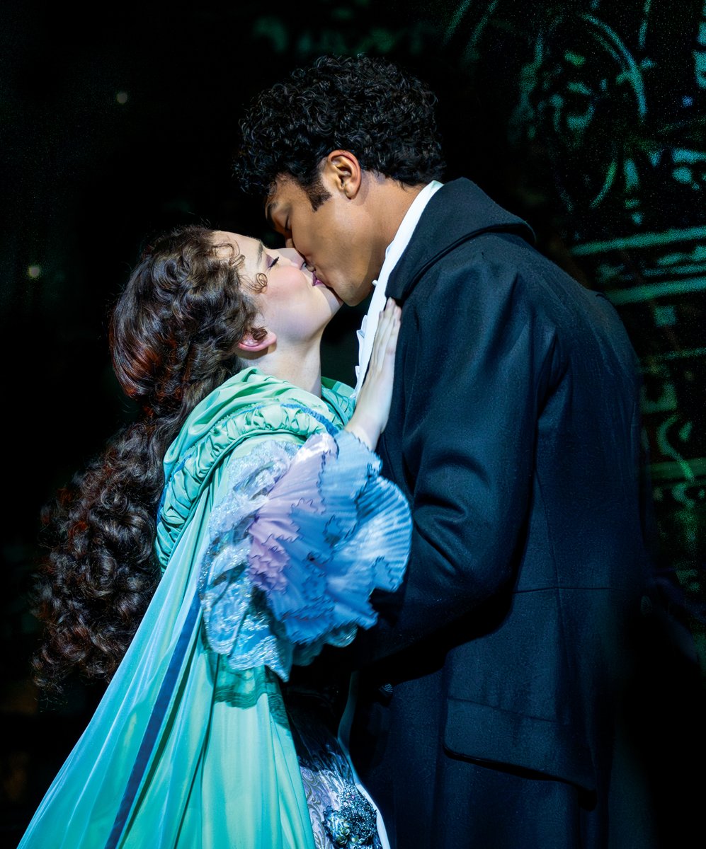 😍 Let the spectacle astound you 😍

Delighted to share the new &amp; official photographs of #PhantomLondon's new cast at His Majesty’s Theatre.

Booking now extended until September 2024! Book to see our cast in London's West End at thephantomoftheopera.com 🌹 

📸 Johan Persson
