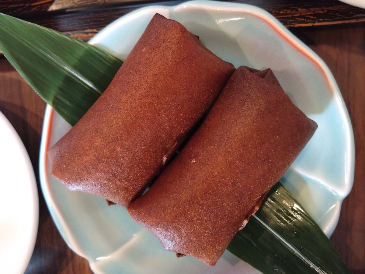 daizuco's tweet photo. 今日のランチは高岡のチャイナラボで酸辣豆腐に春巻。
メインのスープも手が込んでいて美味しいし、結構ボリュームあった。これはかなりお得だと思う。
頻繁にランチメニュー変わるみたいだし、何回も通いたい。夜のアラカルトメニューも食べてみたい。
絶対また行く!!
#CHINALAB https://t.co/NBkgtR4wSo