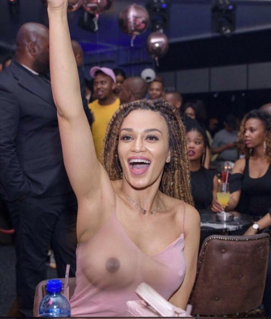 The best picture of the day🌝 #NoBraDay #BreastCancerAwarenessMonth