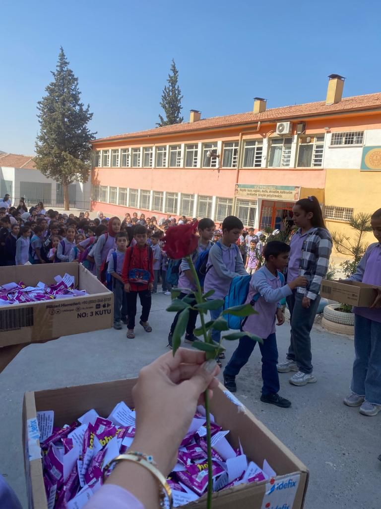 polatakinort's tweet photo. Mevlid-i Nebi haftası kapsamında öğretmenlerimiz Ayşe GÖKKUŞ, Cihat ÇETİN ve öğrencilerimiz tarafından hazırlanan Peygamberimiz, İman ve İstikamet temalı program icra edildi. https://t.co/cWayahqlZG