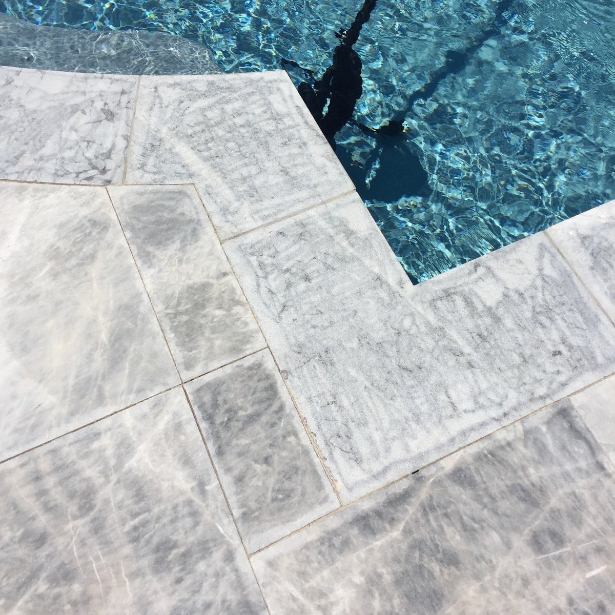 Marmirocare's tweet photo. 🚨 Protect Your Patio! Choose experts who know how to clean it right. Don't risk a ruined outdoor space. #patiosealing #maintenance #patioseason #hardscape #landscape #loveyourspace  #knowhow #deckseason #patiogoals #experts #naturalstone #landscapelove https://t.co/Vpwv4XHmxu