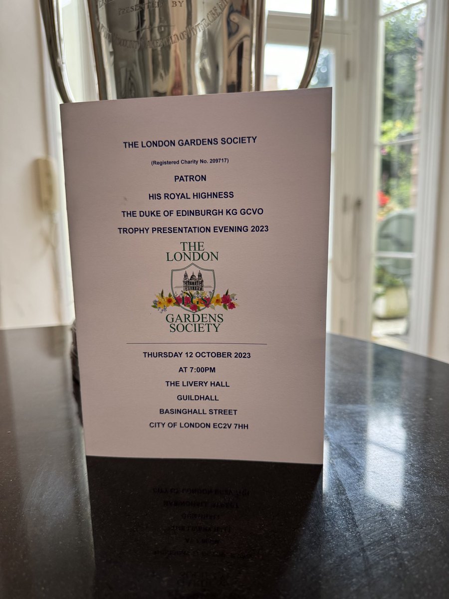 We are thrilled to have been awarded #thewakefieldcup <a href="/LondonGardenSoc/">LondonGardensSociety</a> last night. Many congrats to all RBK&amp;C gardeners🏆