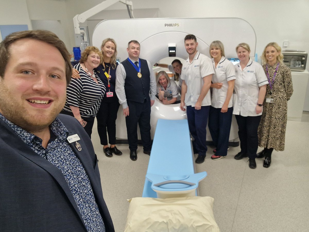 BigRadTom's tweet image. A great visit this morning to #BelfastCity hospital. Meeting @SCoRMembers membership, seeing their great new equipment and how they are improving patient throughput.