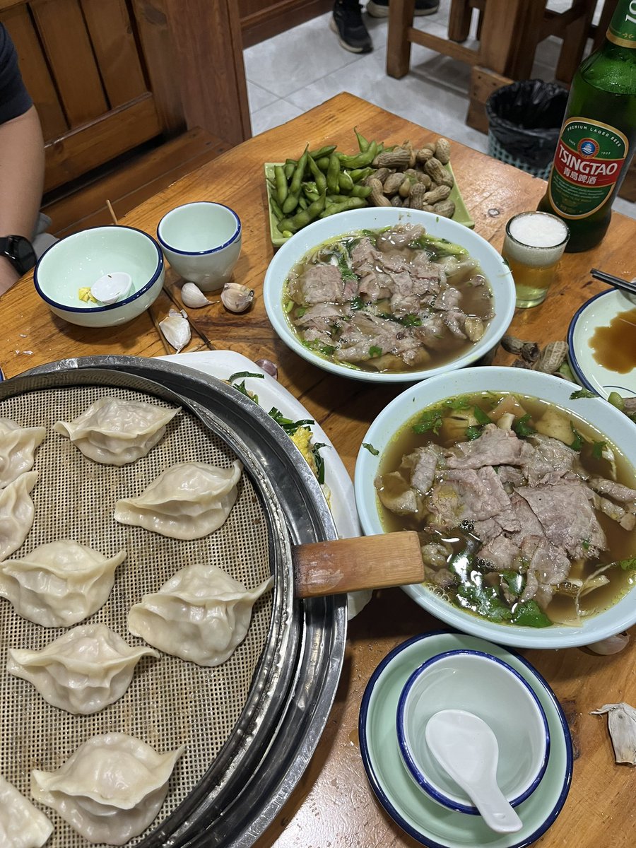 tanhuanbing's tweet photo. 罩火烧罩饼整上 https://t.co/TK2yGuEA7M